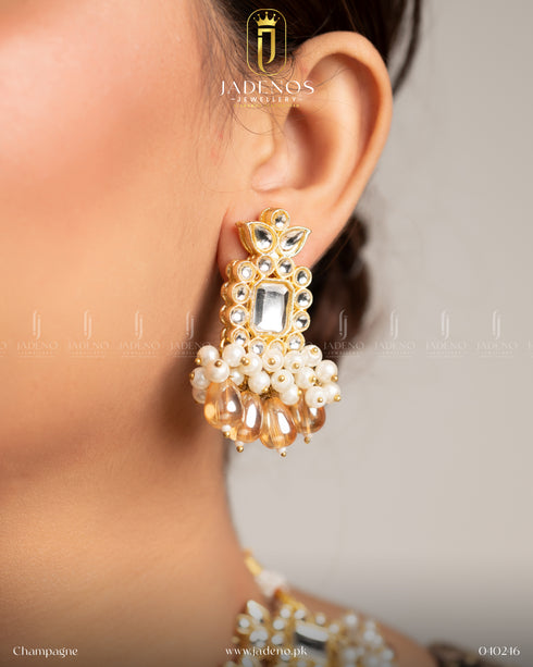 The Sohni Saaj Choker Set with Tika